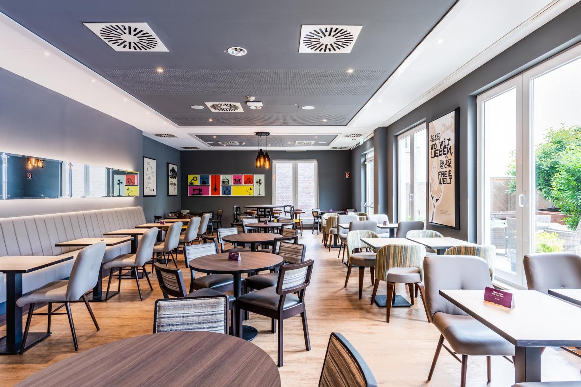 Premier Inn Hamburg City Millerntor Exterior photo