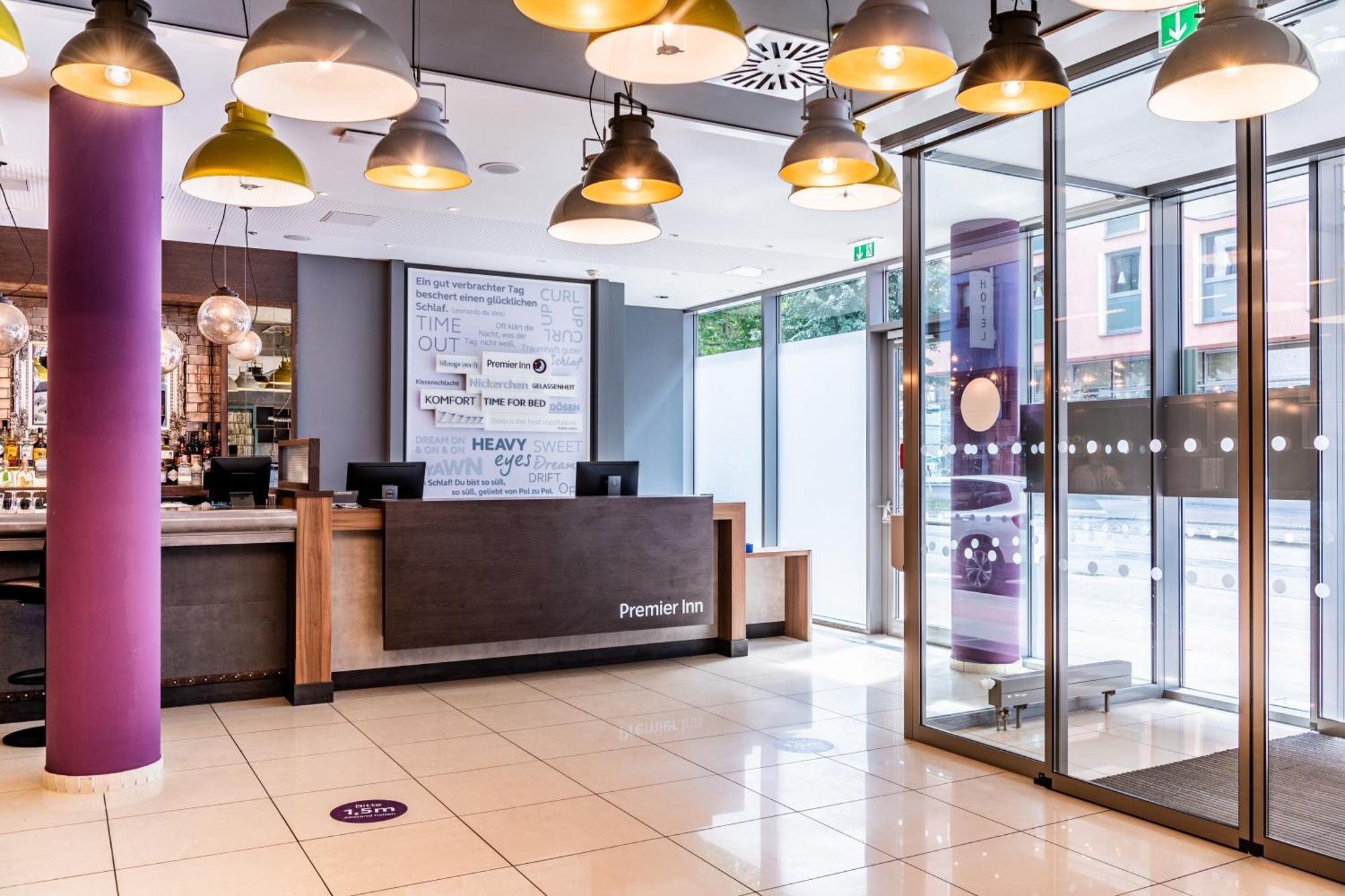 Premier Inn Hamburg City Millerntor Exterior photo
